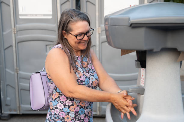 Best Local porta potty services  in Edgewater, NJ